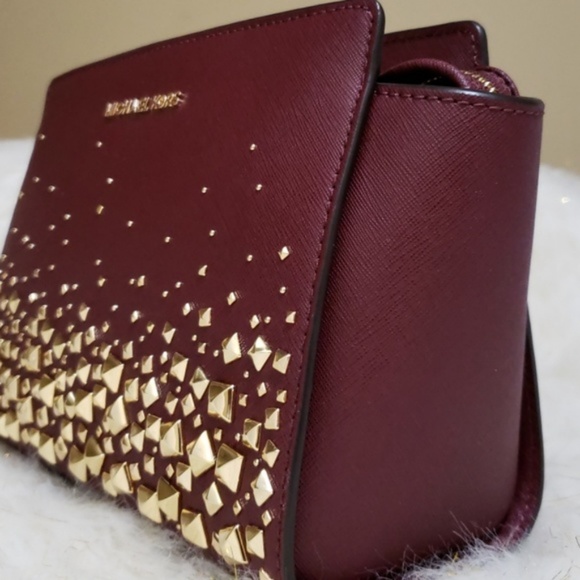 Michael Kors Selma Stud Medium Messenger Bag - Picture 5 of 6